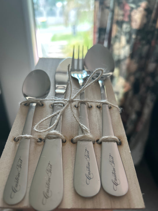 1 set | Premium Stainless Steel Cutlery (Fully Customisable)